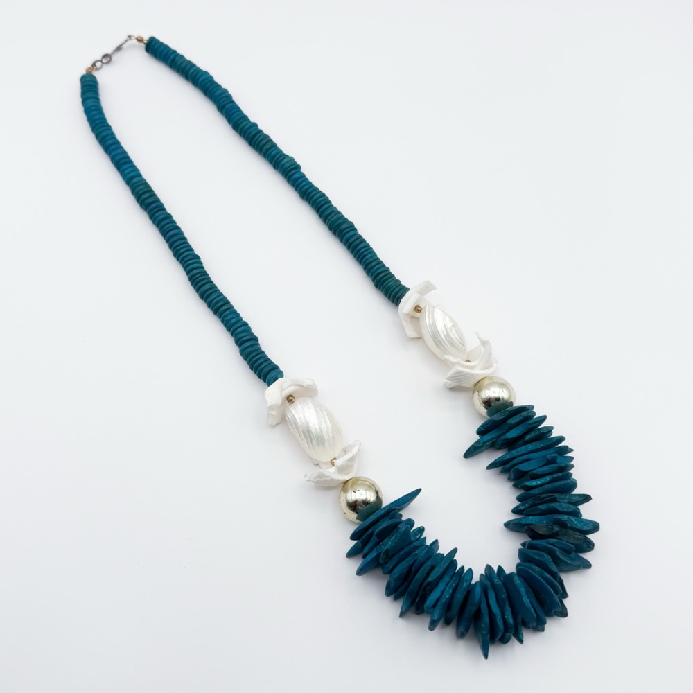 Vintage Teal and White Beaded Necklace with Shell and Wood